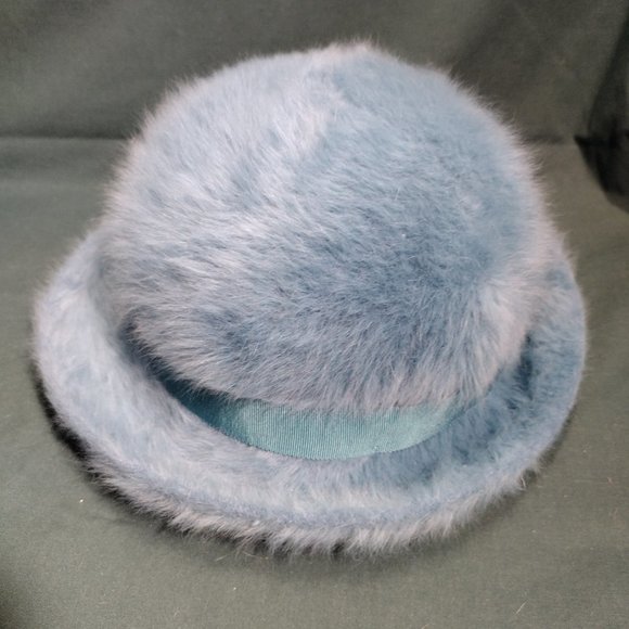 🎬 Kangol Design || Furgora Fuzzy GoGo Cloche Hat - Picture 4 of 8